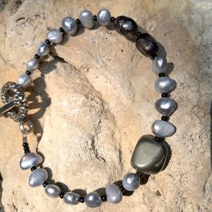 Beautiful long PEARL and Hemitite bracelet/S. Ray